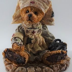 Clara The Nurse #2231 Collectible Figurine 1993